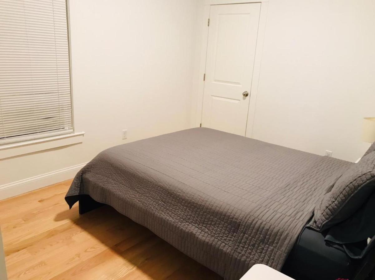 Renovated, 10 Min From The City ボストン エクステリア 写真